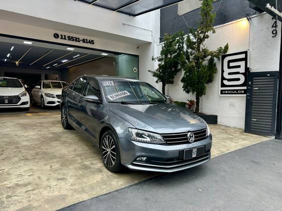 VOLKSWAGEN JETTA 2.0 TSI HIGHLINE 211CV GASOLINA 4P TIPTRONIC VOLKSWAGEN JETTA 2.0 TSI HIGHLINE 211CV GASOLINA 4P TIPTRONIC